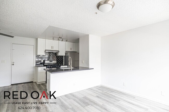 Foto del edificio - Incredible Completely Remodeled Two Bedroo...