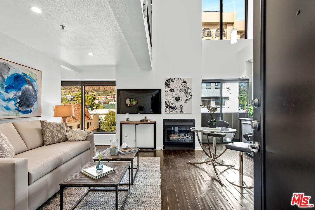 Foto principal - 7320 Hawthorn Ave