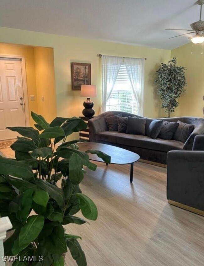 Foto del edificio - 121 Ginger Rd