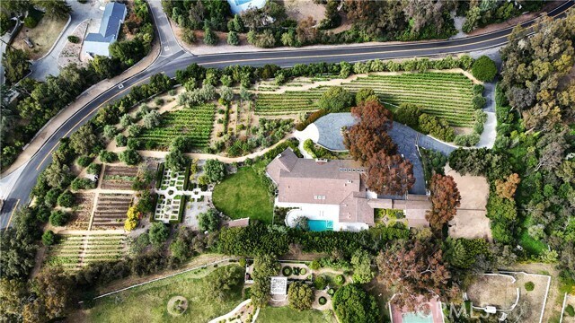 Foto del edificio - 30 Portuguese Bend Rd