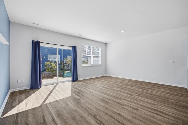 Foto del edificio - 6668 Lemon Ln