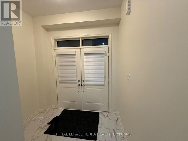 Building Photo - 70 Fruitful Cres