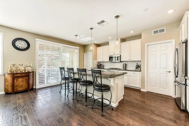 Foto del edificio - 3903 Deergrass Cir
