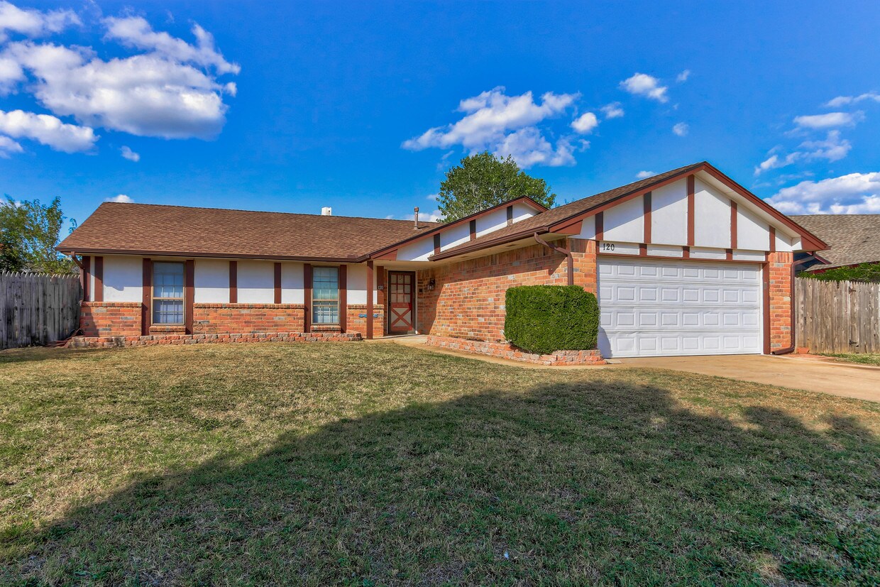 120 Lochwood Cir, Yukon, OK 73099 House Rental in Yukon, OK