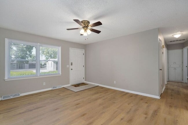 Building Photo - 3318 W Dorber Dr