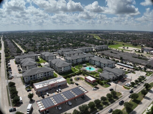 Exterior 3D - Lakecrest Apartments