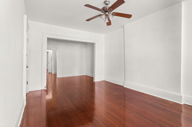 Building Photo - 1319 3rd Ave
