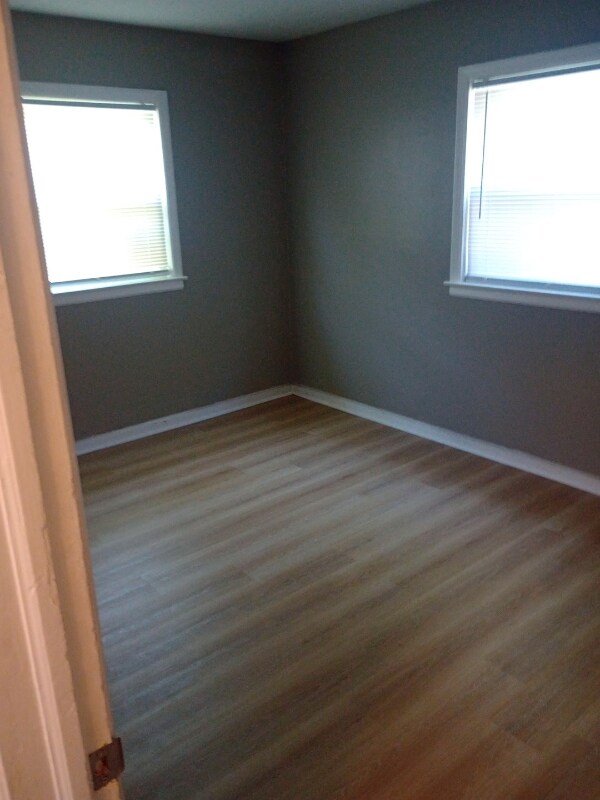 Building Photo - 2145 Admiral Dr