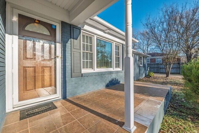 Building Photo - 2710 Tallu Rd