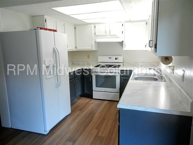 Building Photo - Worthington Condo