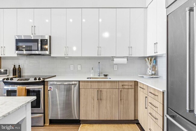 Foto del edificio - 145 Riverhaven Dr