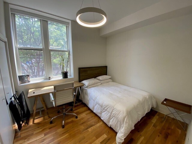Foto del edificio - 1336 N Damen Ave