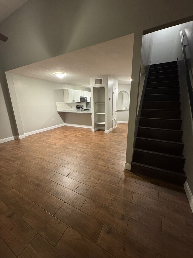 Building Photo - 5082 Ernst Ct