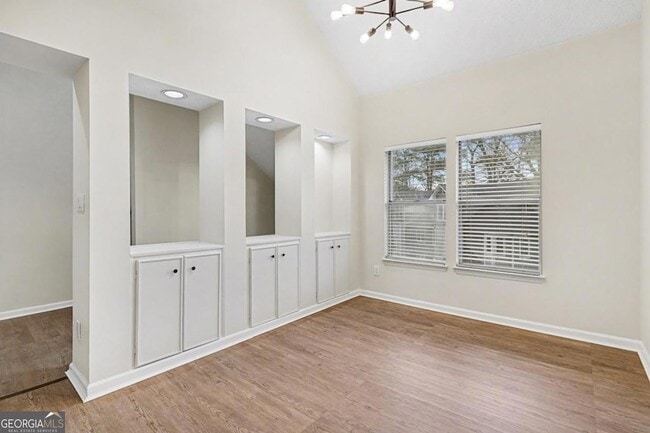 Building Photo - 106 Ivy Green Ln SE