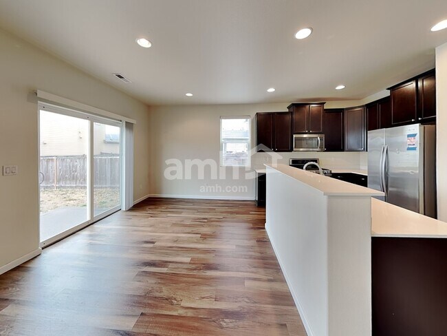 Foto del edificio - 16602 NE 91st St