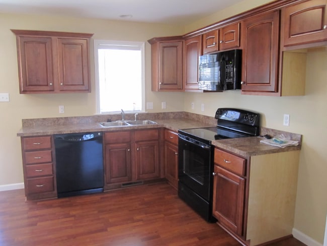 Building Photo - 131 Whisper Ridge Dr