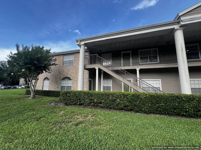 Building Photo - 136 Reserve Cir