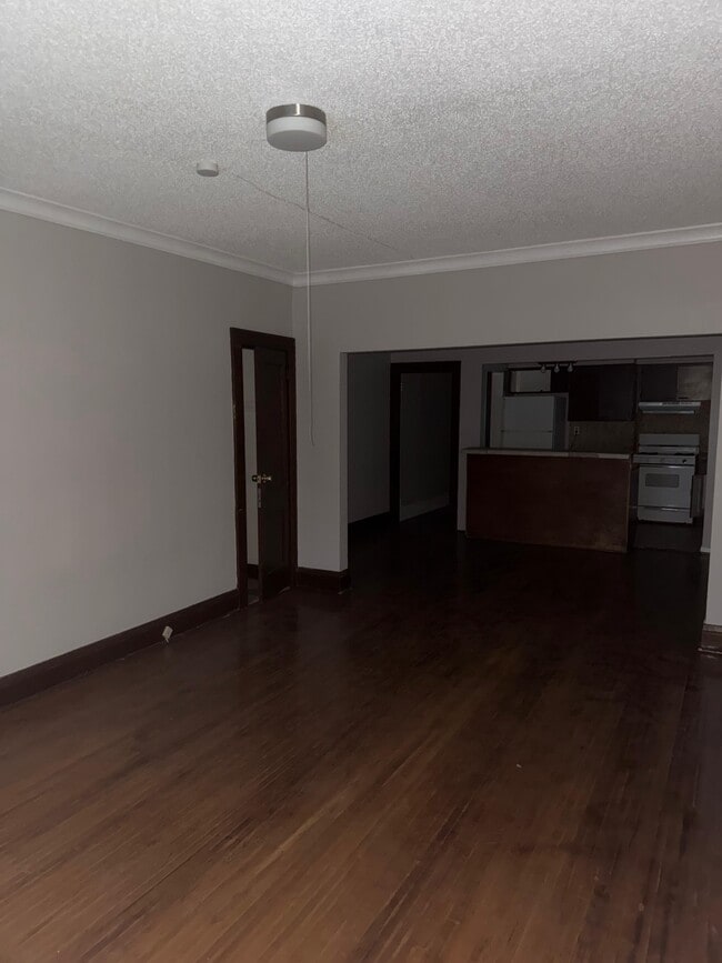 Foto del edificio - 3233 Chicago Ave