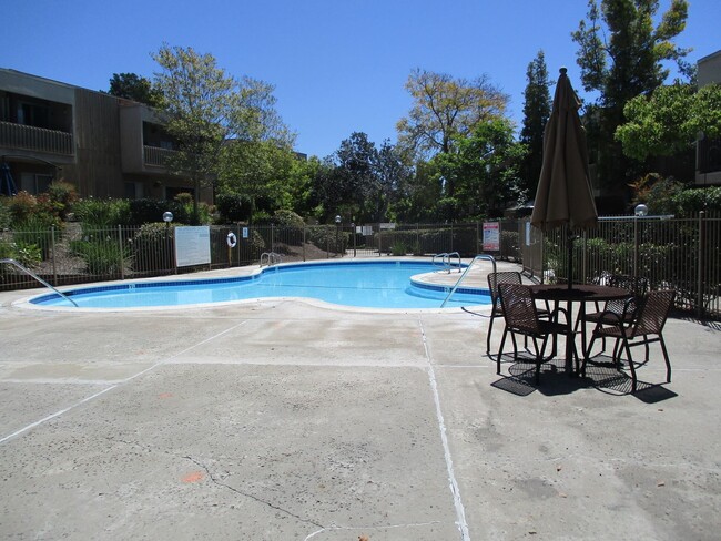 Foto del edificio - Lake Murray Condos. Spacious 2 Bdr 1 Ba 1s...