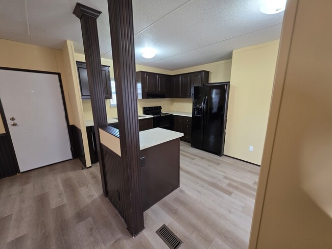 Building Photo - 132 Raoul Ln