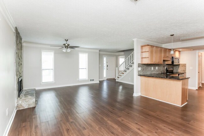 Building Photo - 3904 Loring Ln