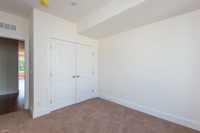 Building Photo - 2 br, 2 bath 4plex - 1424 N 7Th ST Unit C