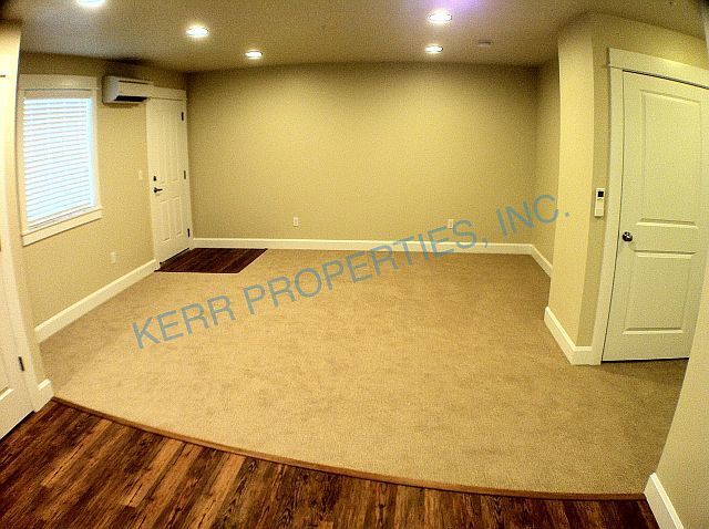 Building Photo - Charming 2-Bed Apartment with Granite Coun...