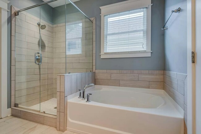 Building Photo - 3506B Wrenwood Drive