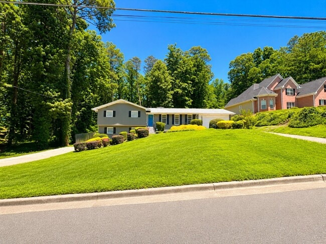 Building Photo - 3518 Pomona Way