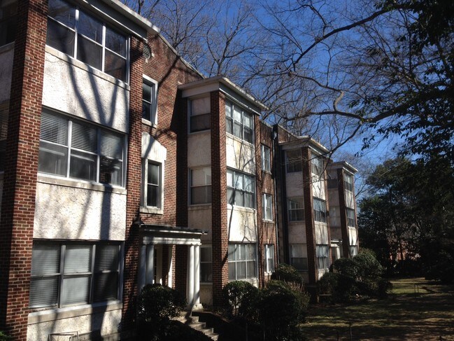 Building Photo - 906 Briarcliff Rd NE