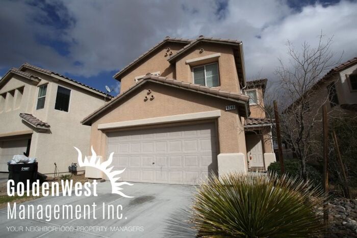 Primary Photo - Beautiful Home with 3Bdm 2Ba located in Ce...