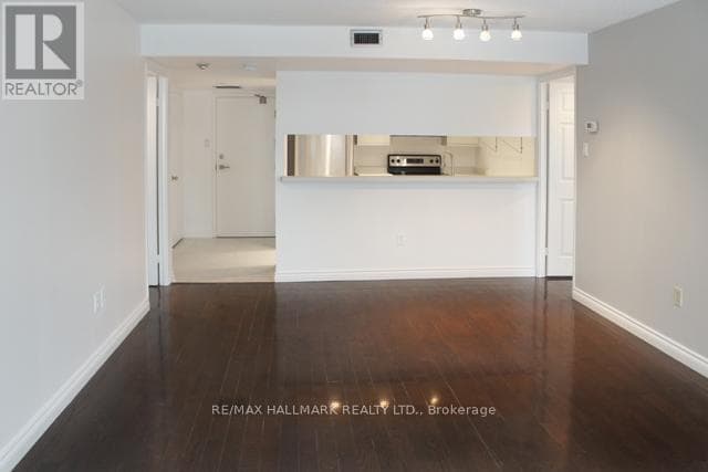 Building Photo - 701 King St W