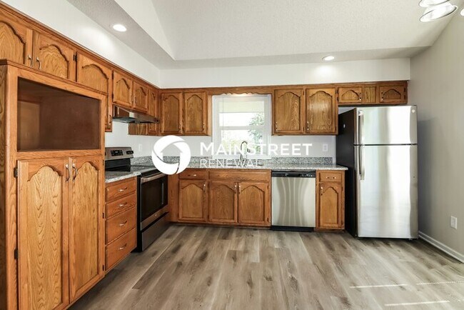 Foto del edificio - 3 Bedroom Pet-Friendly Home in LEES SUMMIT...