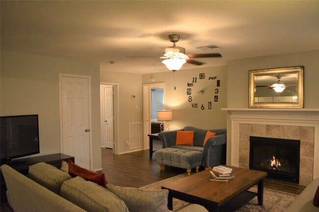 Foto del edificio - 5402 Queensloch Dr