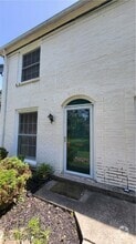 Building Photo - 23 Trenton Square