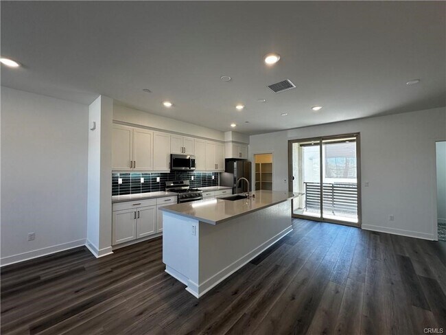 Foto del edificio - 5019 Belmont Ln