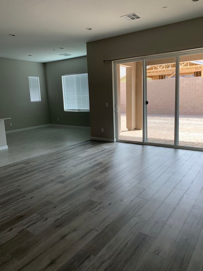 Foto del edificio - 598 Sandpiper Run Ln