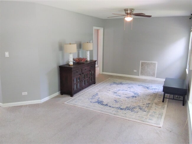 Building Photo - 353 Irvington Dr