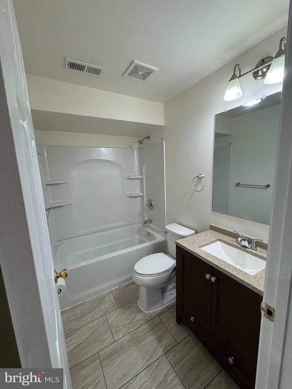 Building Photo - 76 Cherry Laurel Dr
