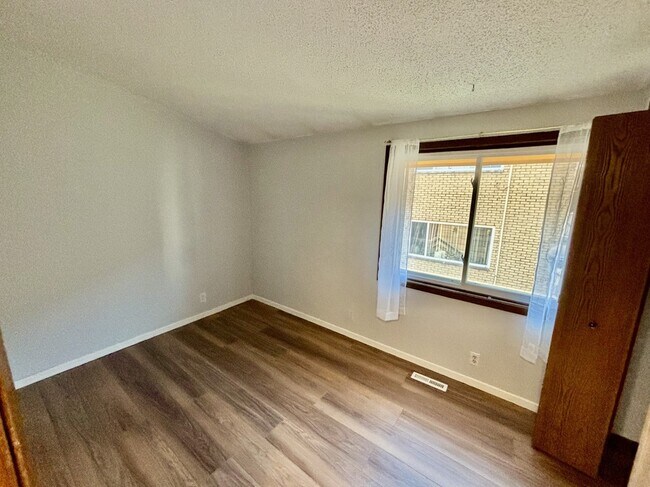 Foto del edificio - 6514 Oliver Ave S