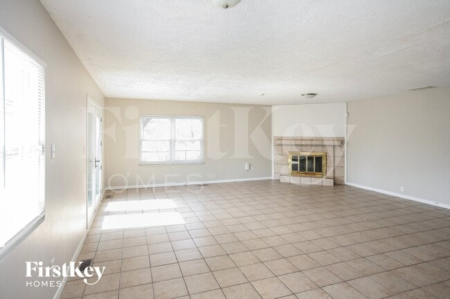 Building Photo - 8819 Timberwood Dr