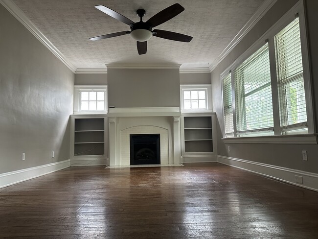 Living room - 1286 Edwards Ave