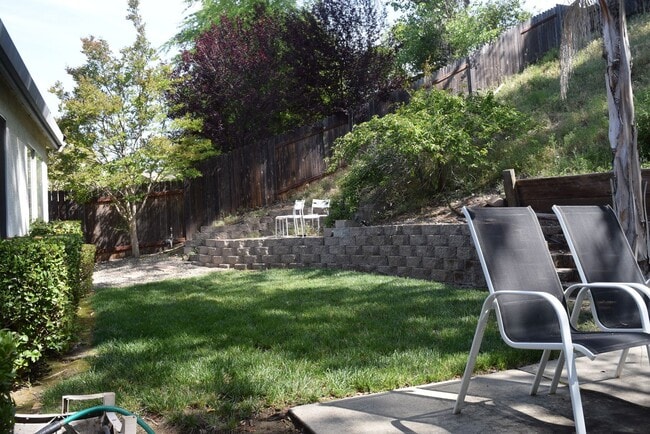 Building Photo - 113 Gisler Ct