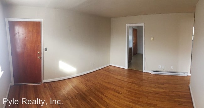 Building Photo - 3301 Arctic Ave