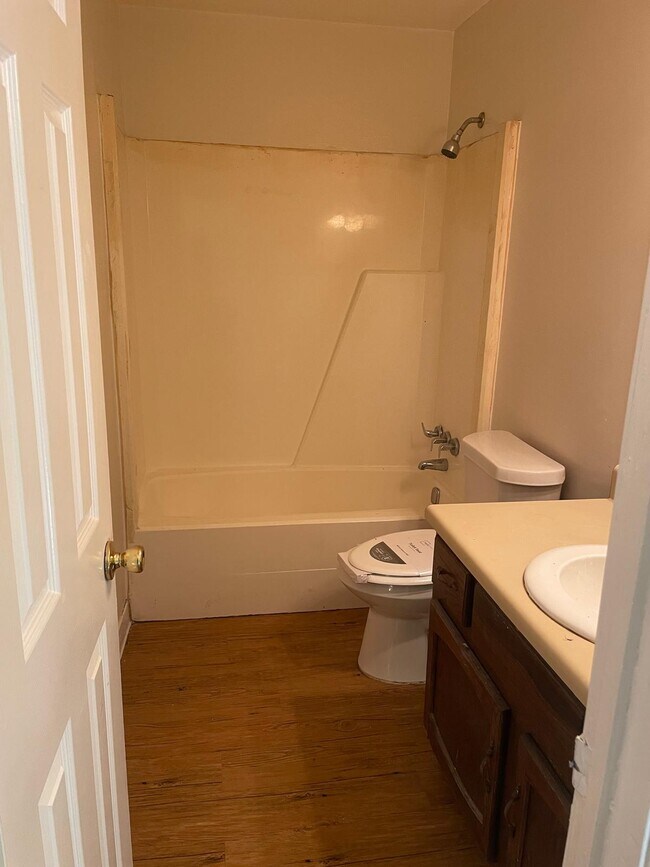 Building Photo - Conyers Duplex