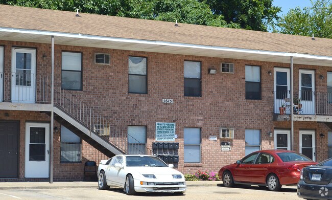 Building Photo - 1615 Wilson Rd