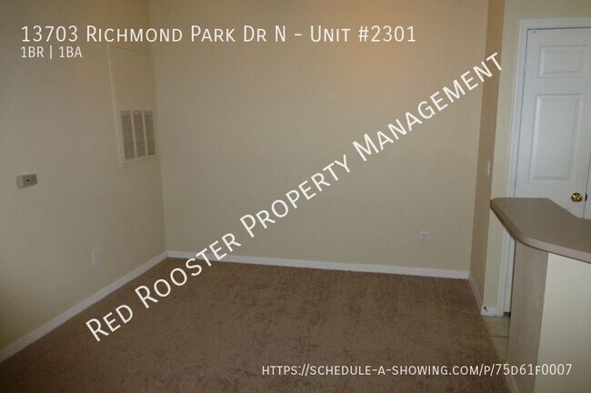 Foto del edificio - 13703 Richmond Park Dr N