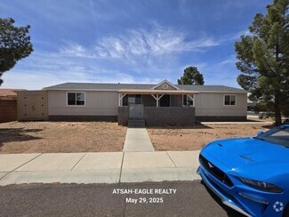 Building Photo - 853 Sandpiper Dr