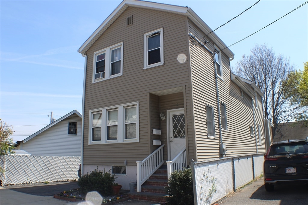 6 Davis St Unit 1, Everett, MA 02149 Room for Rent in Everett, MA
