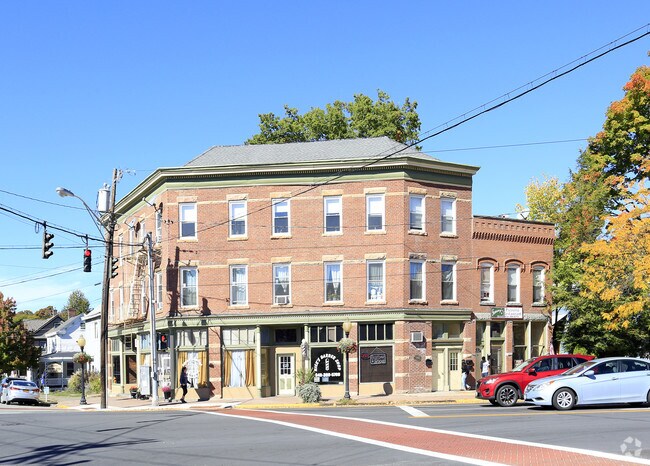 Primary Photo - 2 N Church St